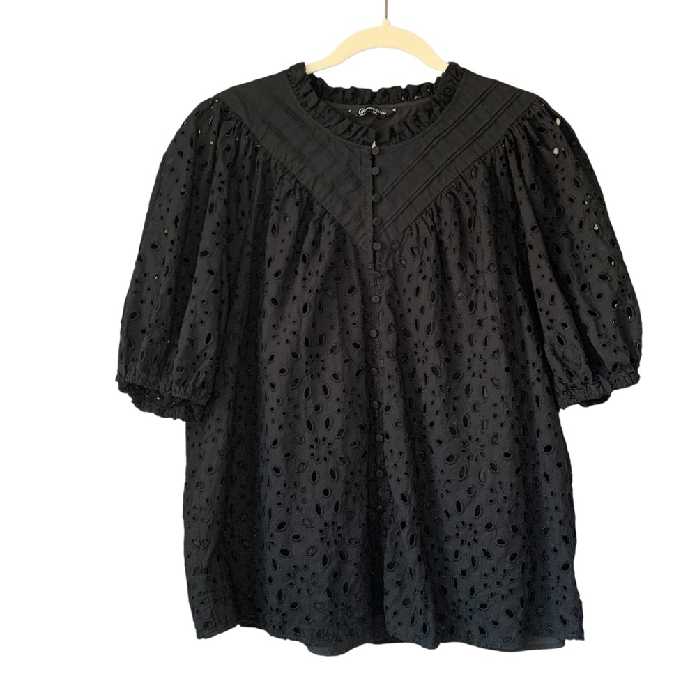 Pretty Garden cottage core black eyelet blouse button up w puff short sleeves.
